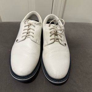 Men’s Gallivanter pebble leather golf shoes.